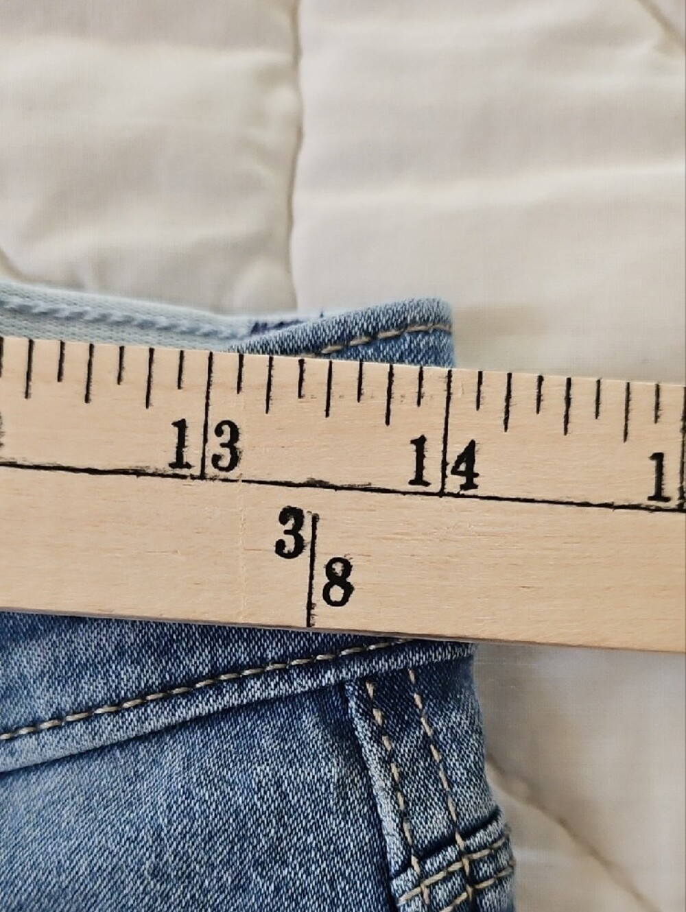 Curve Appeal Mid Rise Skinny w/ Comfort Waistband - Size 8/29 - Picture 3 of 9